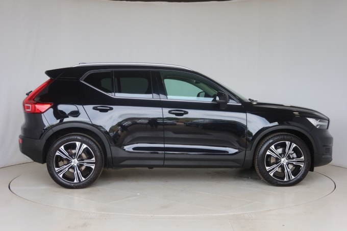 2025 Volvo Xc40
