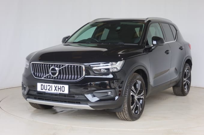 2025 Volvo Xc40