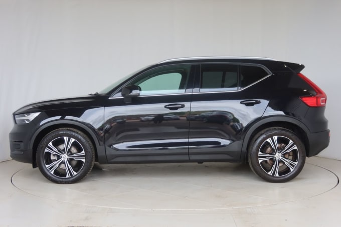 2025 Volvo Xc40