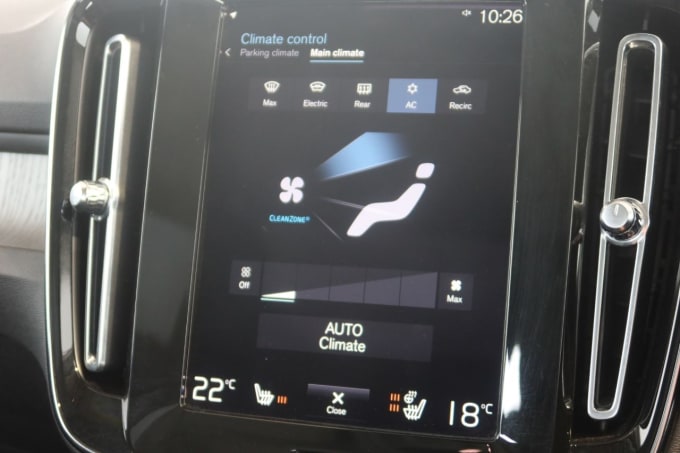 2025 Volvo Xc40