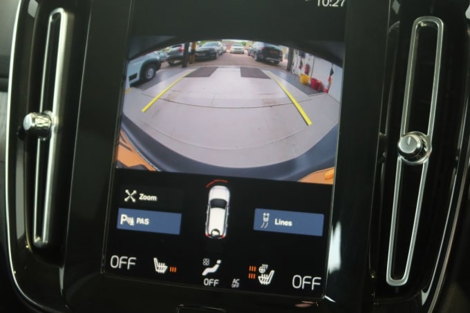 2025 Volvo Xc40