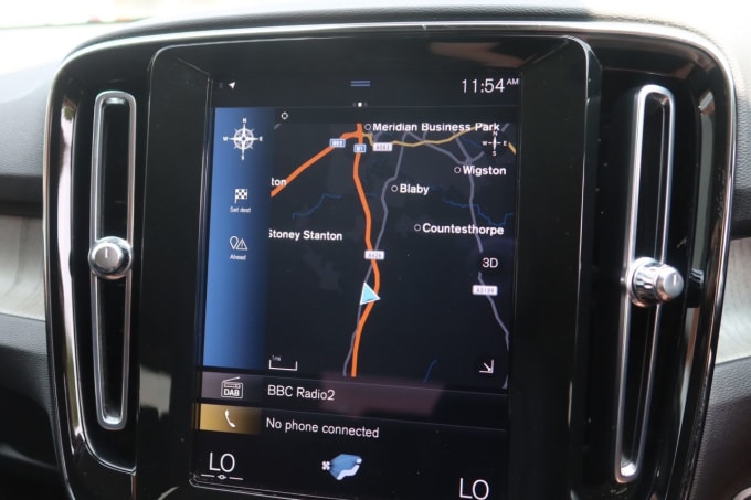 2025 Volvo Xc40