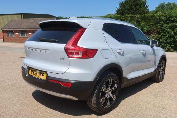 2025 Volvo Xc40