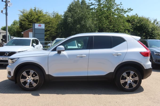 2025 Volvo Xc40