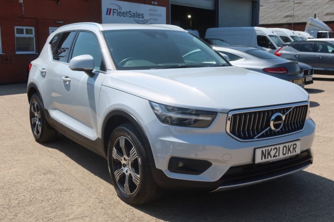 2025 Volvo Xc40