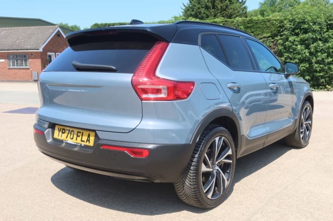 2025 Volvo Xc40