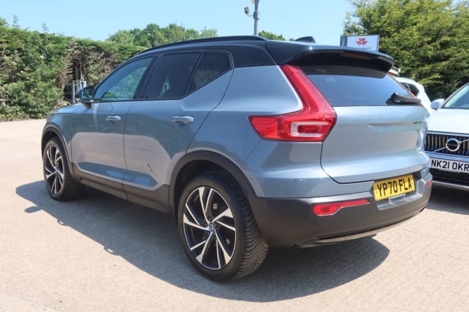 2025 Volvo Xc40