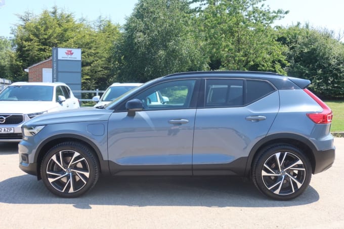 2025 Volvo Xc40