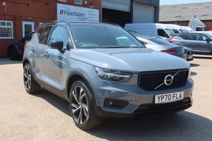 2025 Volvo Xc40