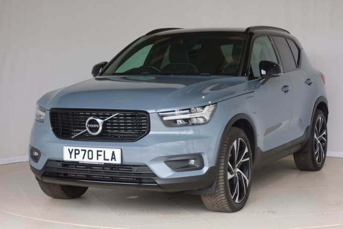 2025 Volvo Xc40