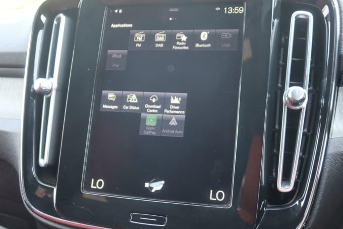 2025 Volvo Xc40