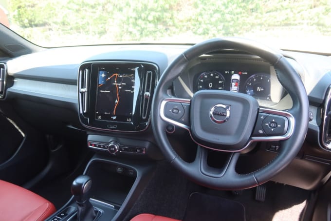 2025 Volvo Xc40