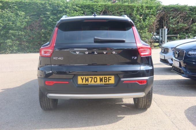 2025 Volvo Xc40