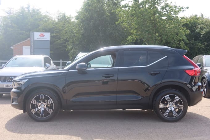 2025 Volvo Xc40