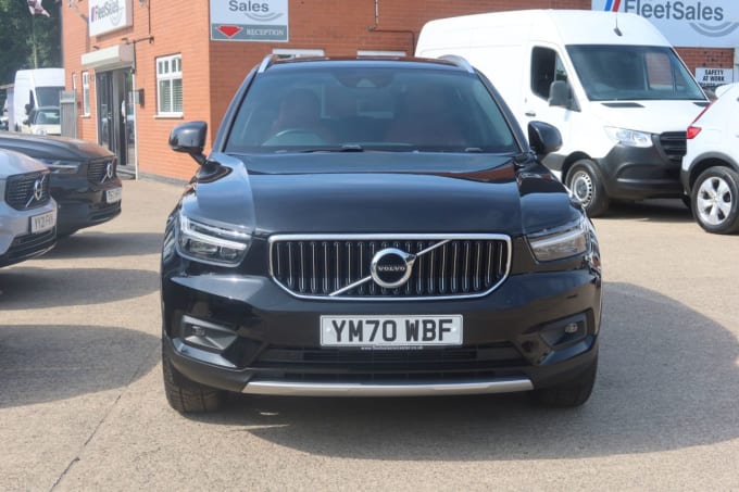 2025 Volvo Xc40