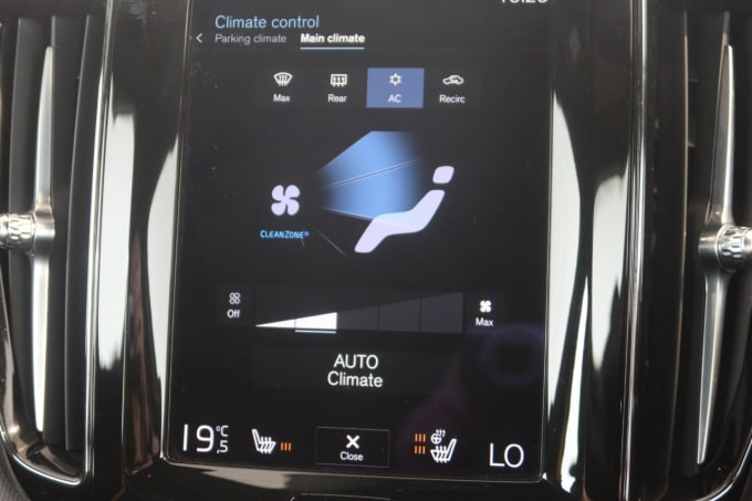 2025 Volvo Xc60