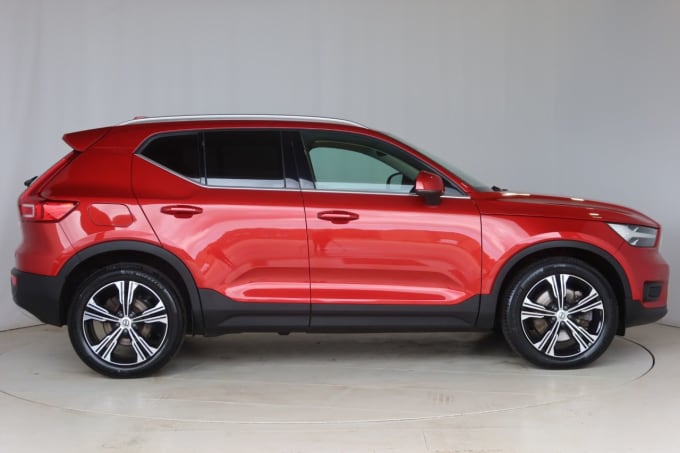2025 Volvo Xc40