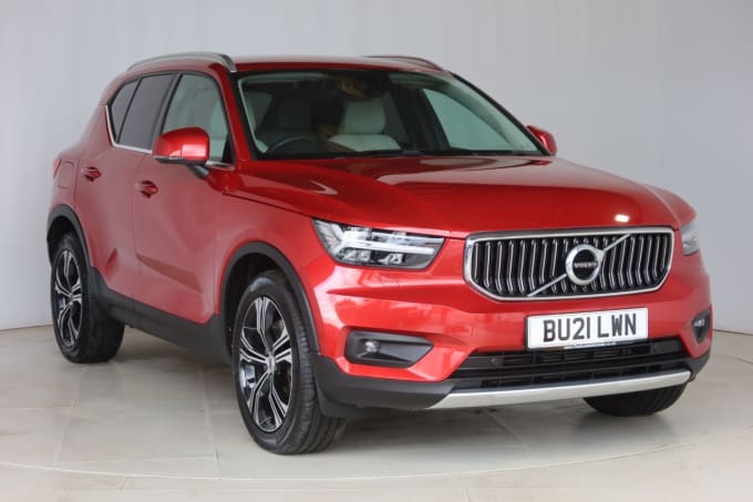 2025 Volvo Xc40