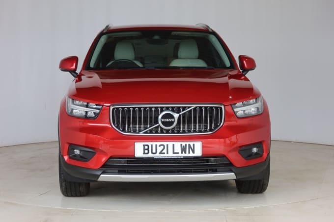 2025 Volvo Xc40
