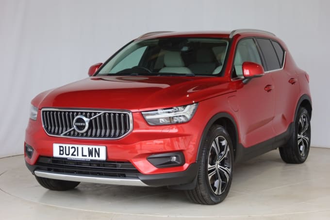 2025 Volvo Xc40