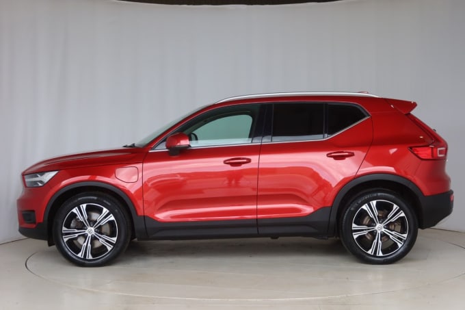 2025 Volvo Xc40