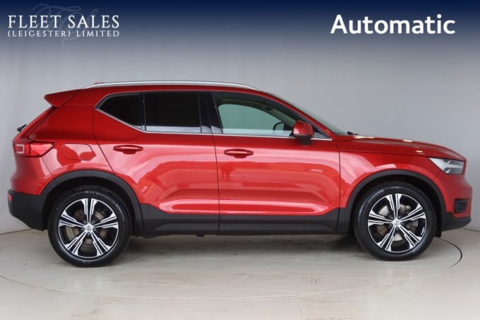 2025 Volvo Xc40