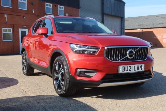 2025 Volvo Xc40
