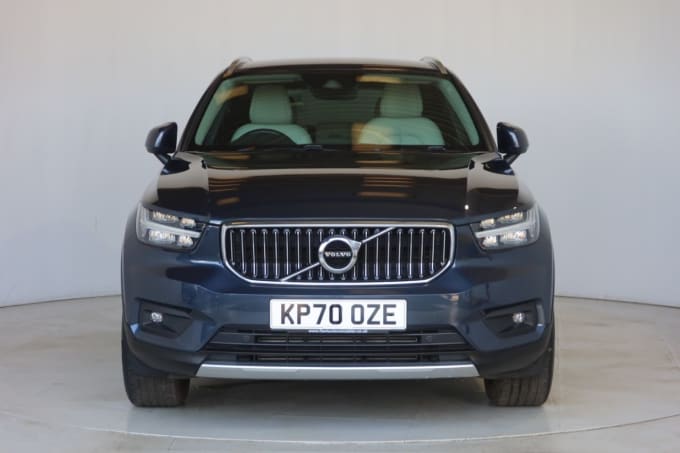 2025 Volvo Xc40