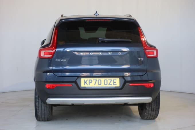 2025 Volvo Xc40