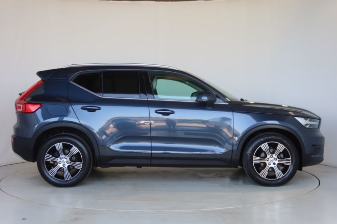 2025 Volvo Xc40