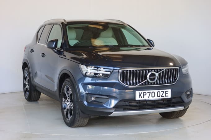2025 Volvo Xc40
