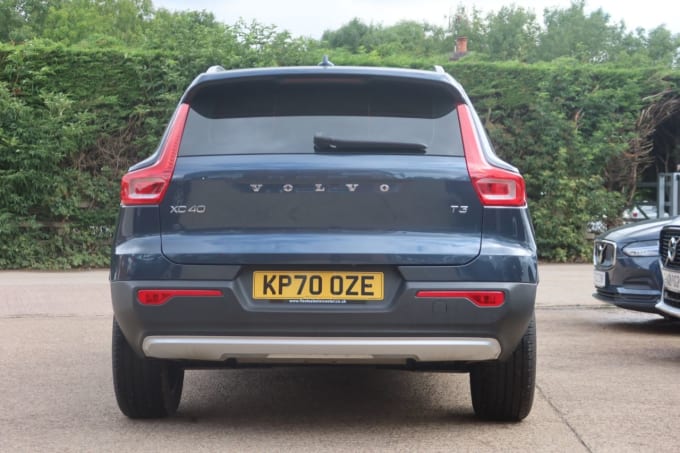 2025 Volvo Xc40