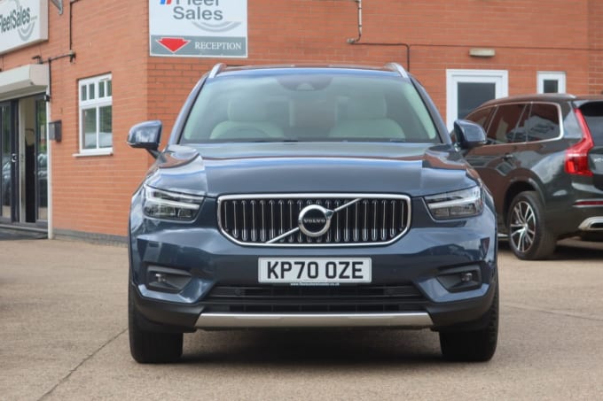 2025 Volvo Xc40