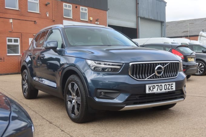 2025 Volvo Xc40