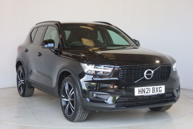 2025 Volvo Xc40