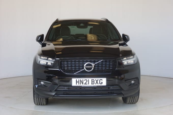 2025 Volvo Xc40