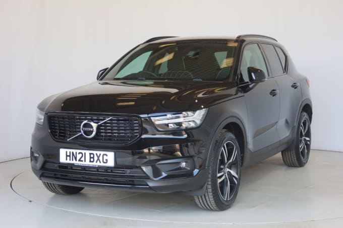 2025 Volvo Xc40