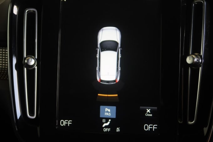 2025 Volvo Xc40
