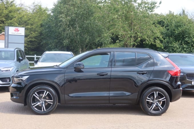 2025 Volvo Xc40