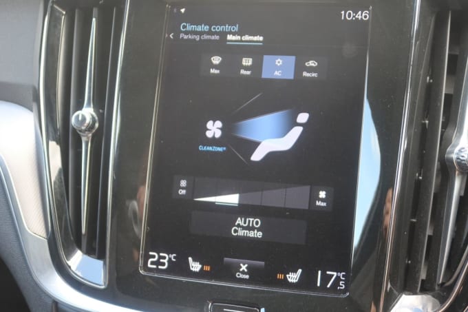 2025 Volvo V60