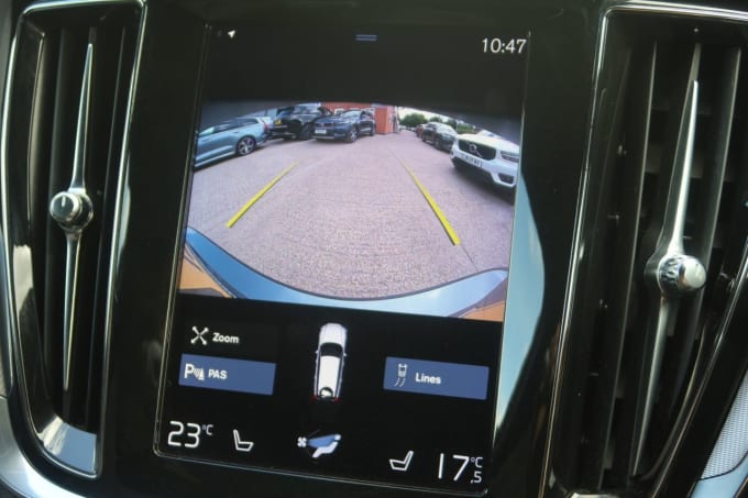 2025 Volvo V60