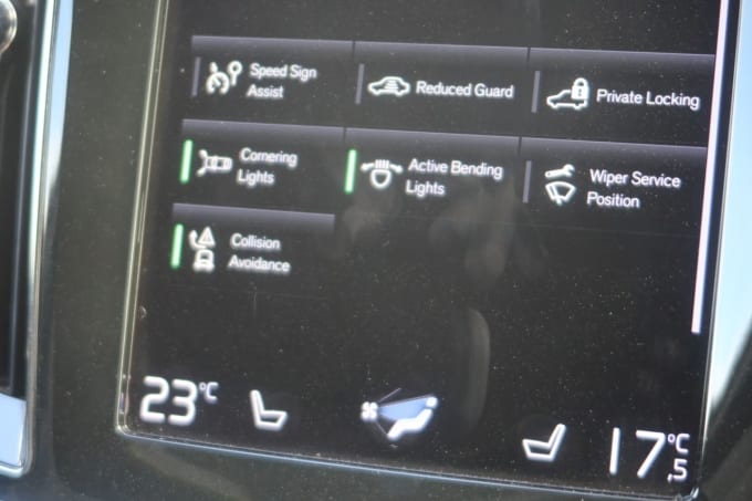 2025 Volvo V60