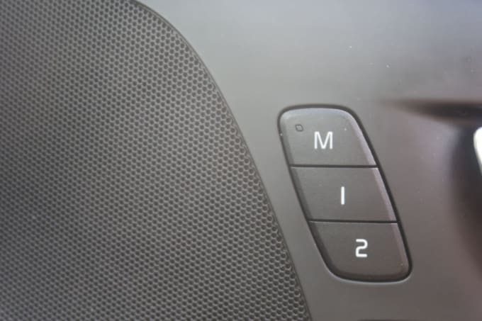 2025 Volvo V60