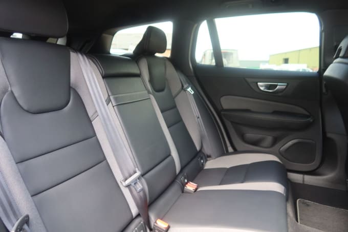 2025 Volvo V60