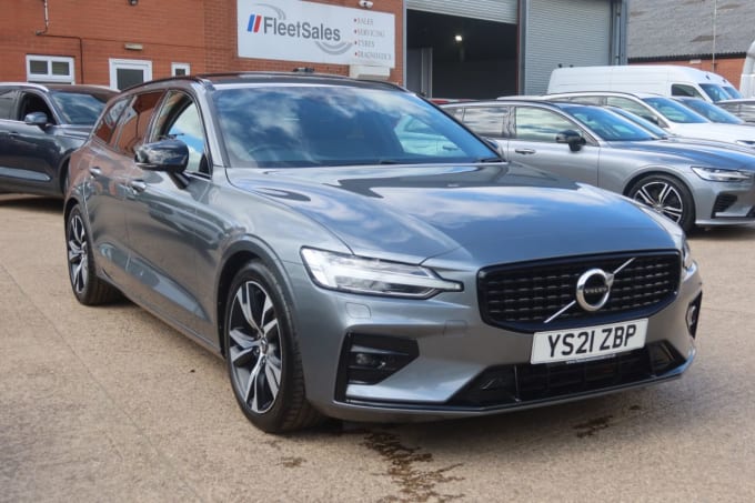 2025 Volvo V60