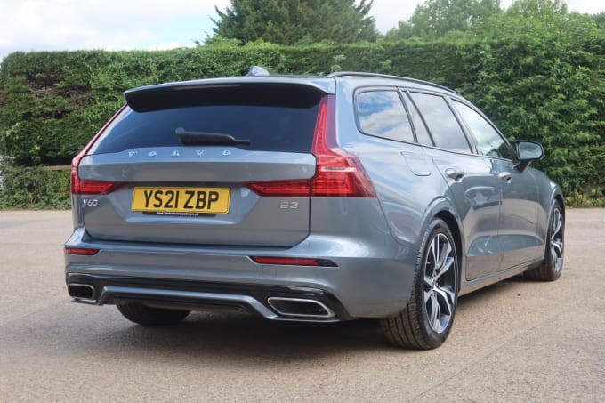 2025 Volvo V60