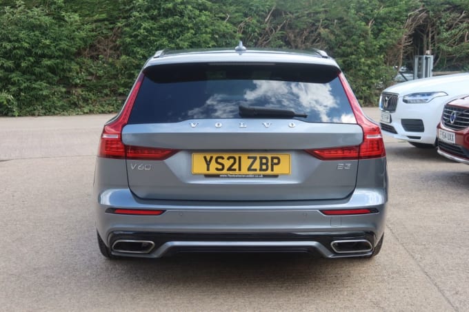 2025 Volvo V60