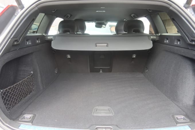 2025 Volvo V60