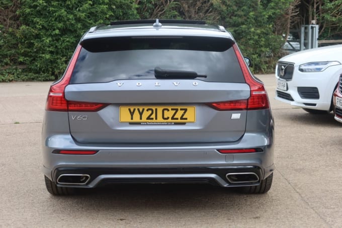 2025 Volvo V60