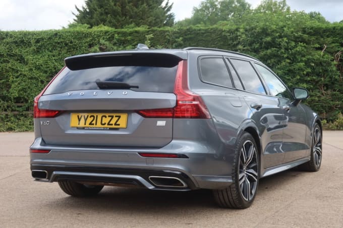 2025 Volvo V60